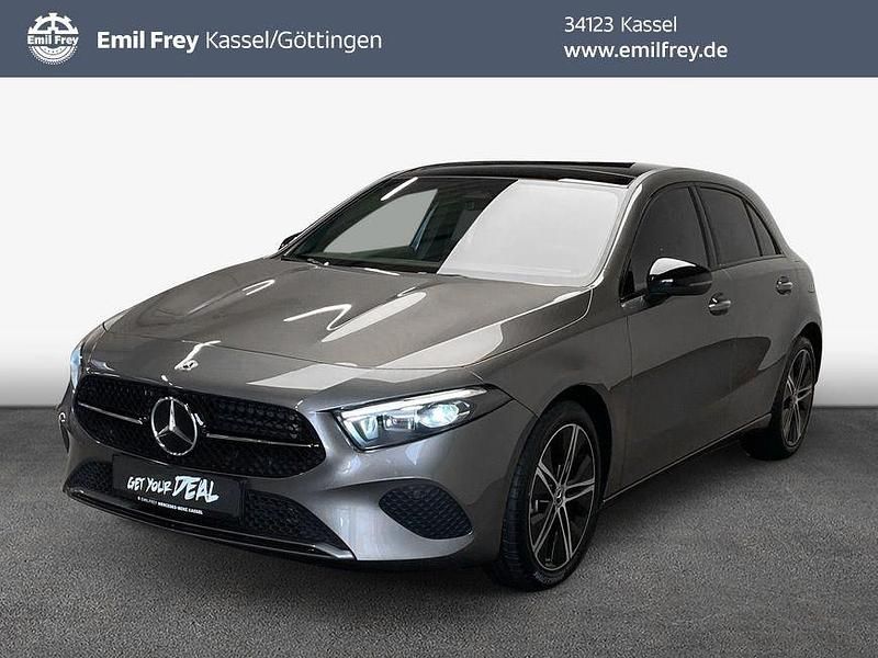 Mountaingrau metallic Gebraucht 2025 Mercedes A180 Advanced Limousine | 29.930 € (Fairer Preis) - Bild 1/4