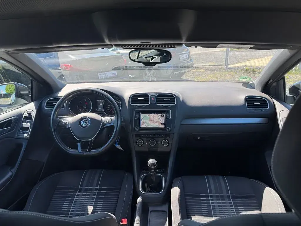 Gebraucht VW Golf Cabriolet LOUNGE 110 PS (80 kW) 2016 Schwarz Cabrio