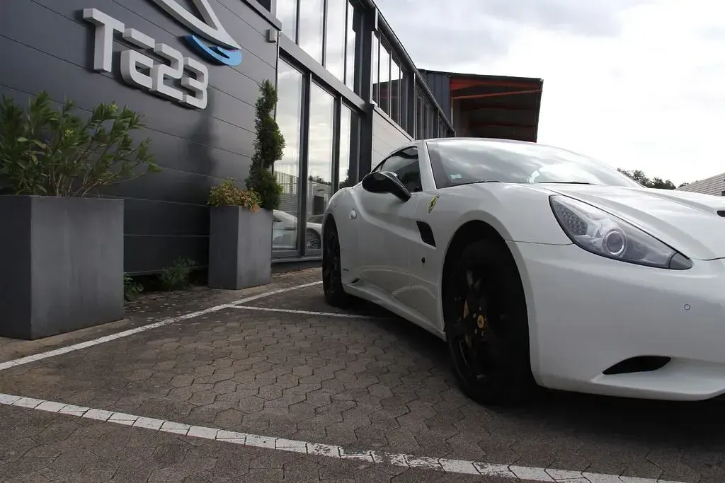 Gebraucht Ferrari California 460 PS (338 kW) 2010 Weiß Cabrio