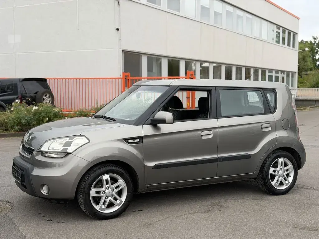 Gebraucht Kia Soul Vision 126 PS (92 kW) 2009 Silber SUV