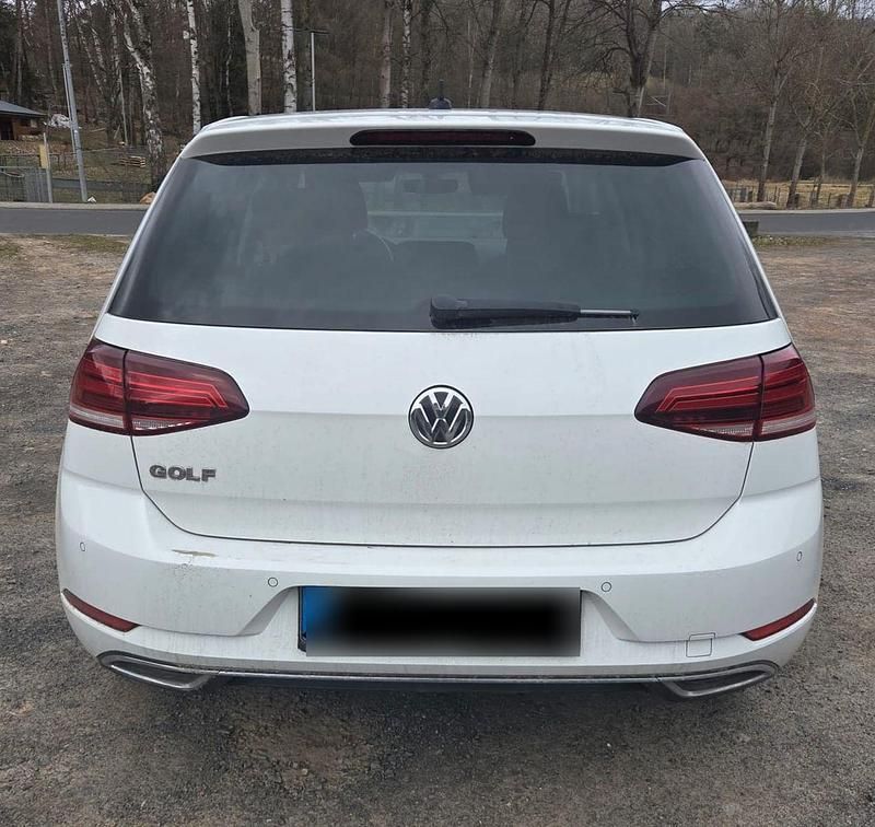 Second-hand VW Golf VII Highline 150 CP (110 kW) 2020 Alb Berlinǎ