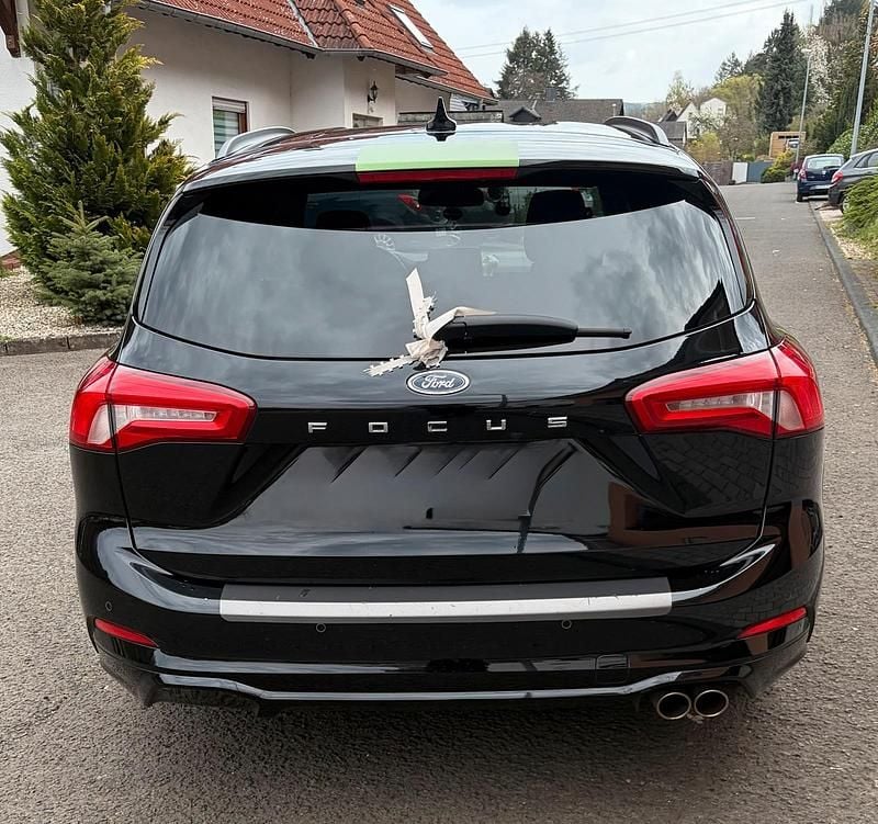 Gebraucht Ford Focus ST-Line 150 PS (110 kW) 2019 Schwarz Kombi