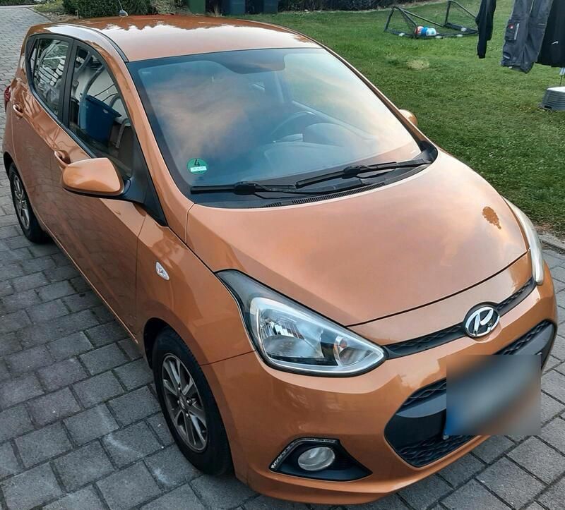 Gold Gebraucht 2015 Hyundai i10 Kleinwagen | 4.999 € (Guter Preis) - Bild 1/4