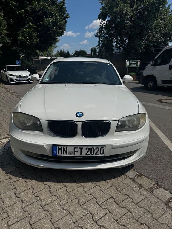 Schwarz Gebraucht 2008 BMW 116 Kleinwagen | 1.990 € (Superpreis) - Bild 1/4