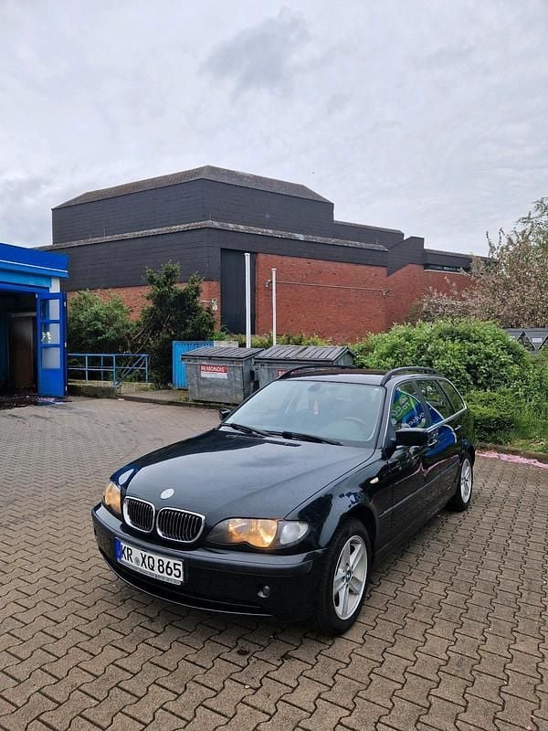 Gebraucht BMW 320 140 PS (102 kW) 2002 Schwarz Kombi
