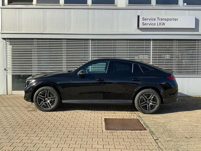 Schwarz Gebraucht 2025 Mercedes GLC220 AMG Coupé | 63.990 € (Superpreis) - Bild 1/3