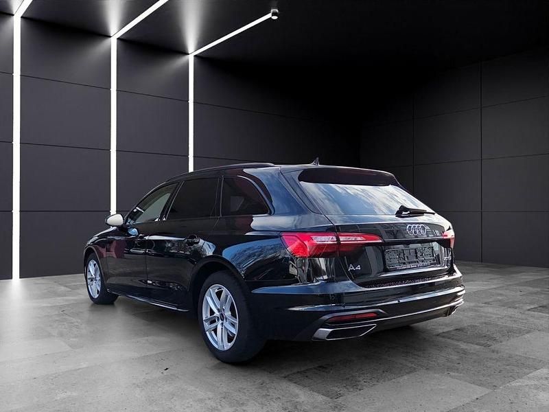 Gebraucht Audi A4 204 PS (150 kW) 2023 Mythosschwarz metall (metallic) Kombi