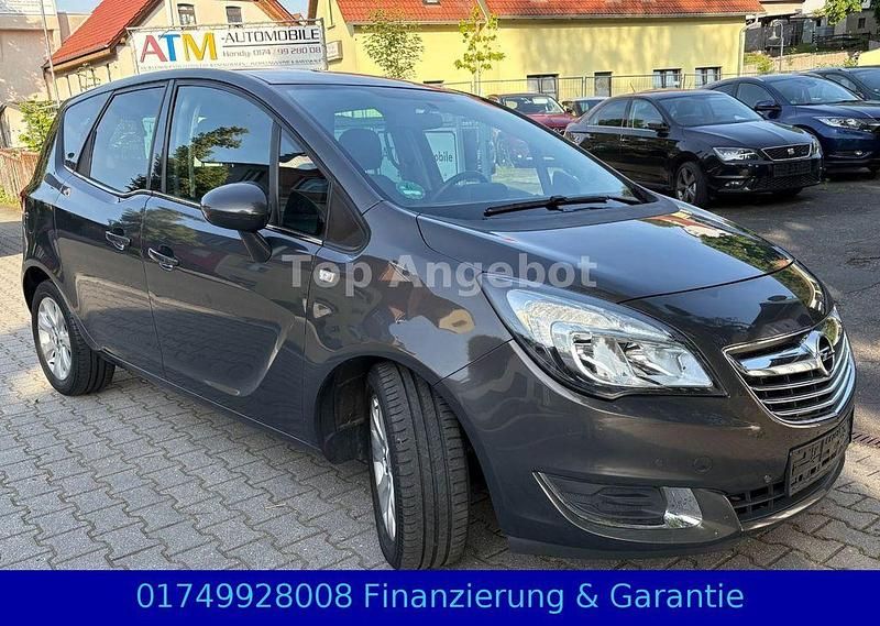 Grau Gebraucht 2016 Opel Meriva Innovation Van / Kleinbus | 8.200 € (Fairer Preis) - Bild 1/4