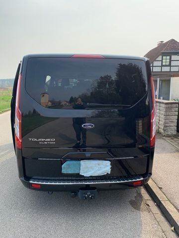 Gebraucht Ford Tourneo Custom Titanium 231 PS (169 kW) 2017 Schwarz Van