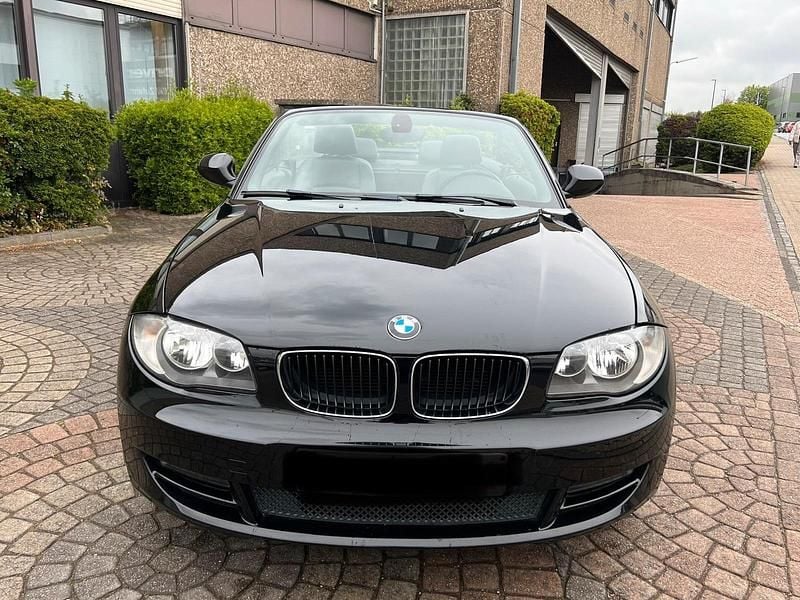 Gebraucht BMW 118 Cabriolet 143 PS (105 kW) 2010 Schwarz Cabrio