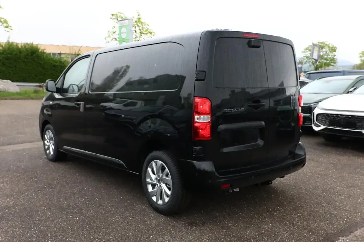 Neu Fiat Scudo 177 PS (130 kW) 2025 Cinemaschwarz metallic Van