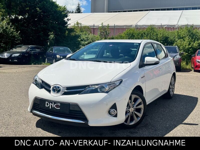 Weiß Gebraucht 2013 Toyota Auris Hybrid Edition Limousine | 8.990 € (Fairer Preis) - Bild 1/4