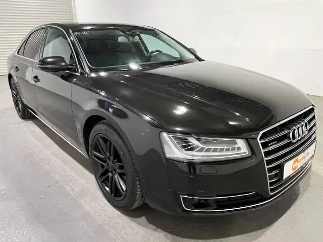 Gebraucht Audi A8 Ambiente 262 PS (192 kW) 2015 Schwarz Limousine