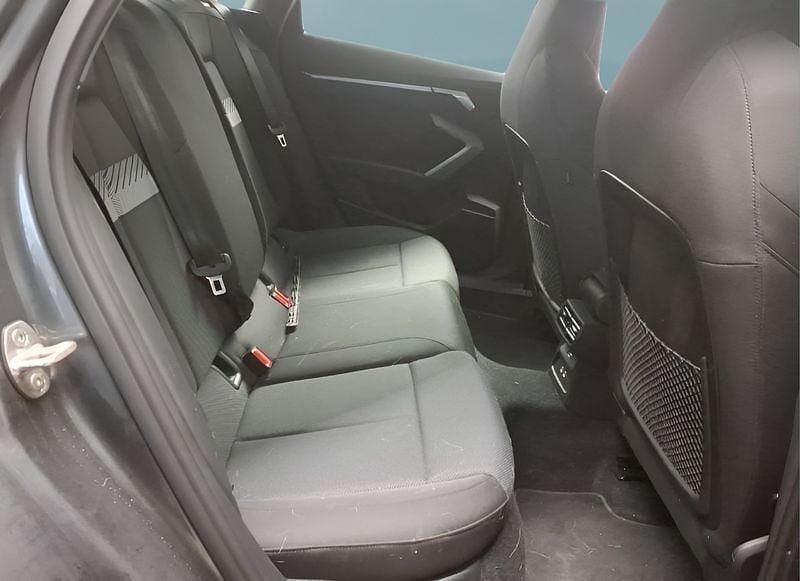 Gebraucht Audi A3 116 PS (85 kW) 2025 Grau Limousine