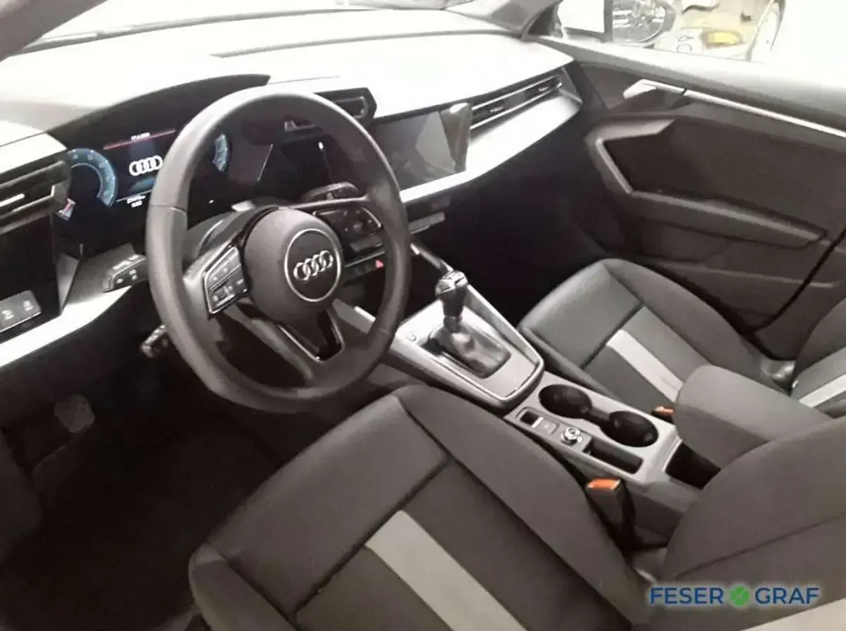 Gebraucht Audi A3 Advanced Plus 150 PS (110 kW) 2025 Gletscherweiß Limousine