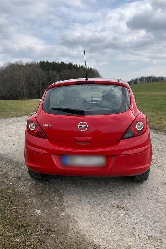 Gebraucht Opel Corsa 69 PS (50 kW) 2014 Rot Kleinwagen