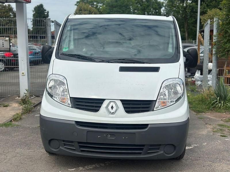 Gebraucht Renault Trafic 90 PS (66 kW) 2012 Weiß Van / Kleinbus