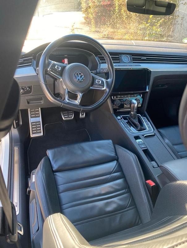 Gebraucht VW Passat R-line 190 PS (139 kW) 2019 Weiß Kombi