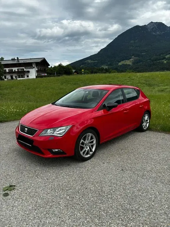 Gebraucht Seat Leon Style 125 PS (91 kW) 2015 Rot Limousine