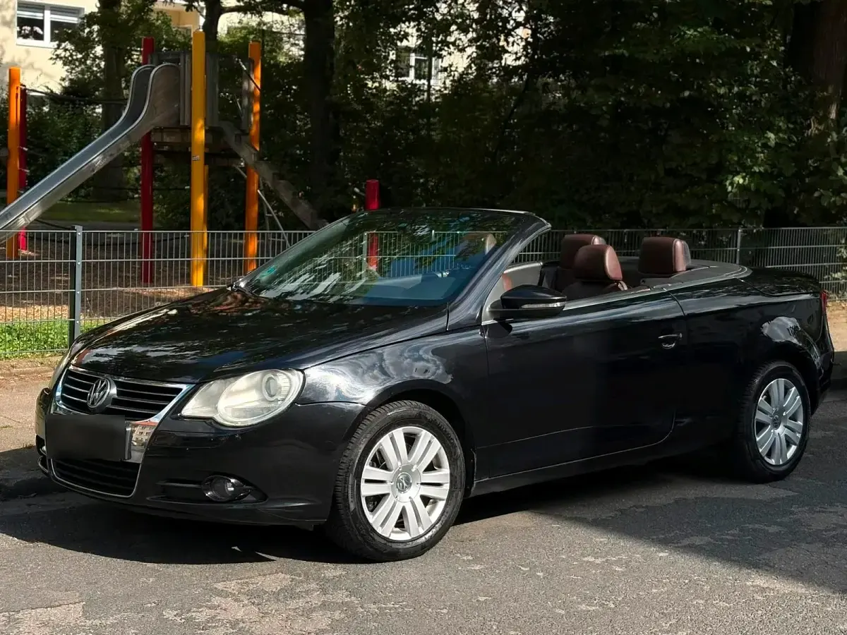 Gebraucht VW Eos 140 PS (102 kW) 2009 Schwarz Cabrio