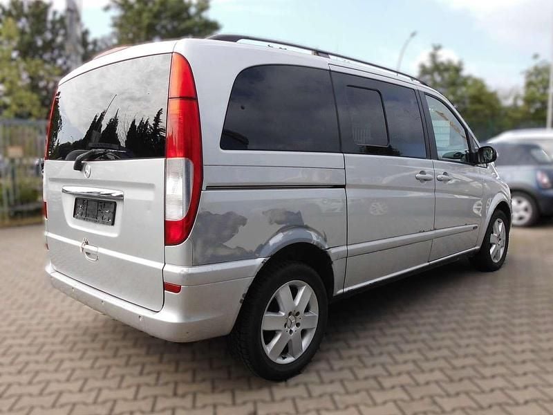 Gebraucht Mercedes Viano 218 PS (160 kW) 2004 Silber Van / Kleinbus