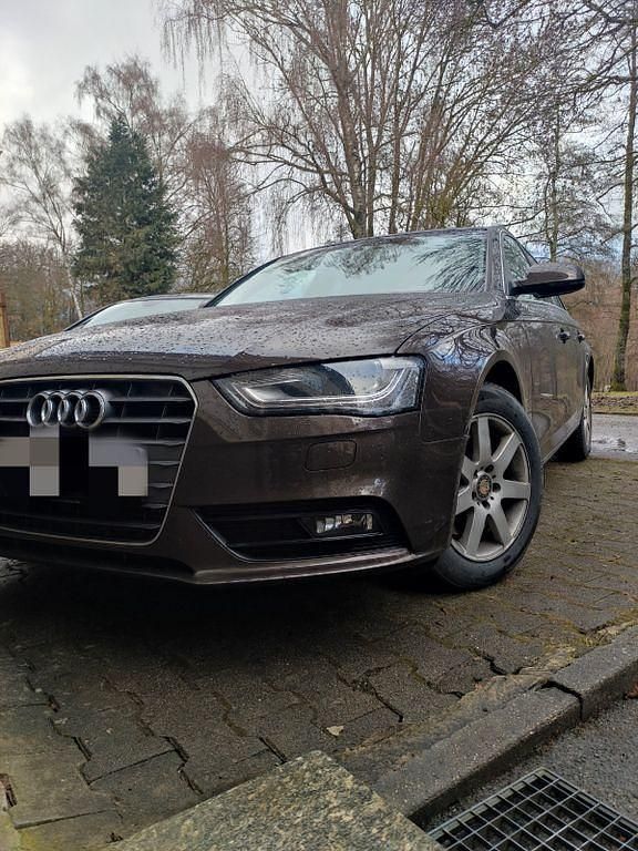 Gebraucht Audi A4 Ambiente 170 PS (125 kW) 2012 Braun Kombi
