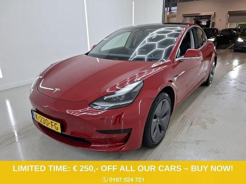 Rot Gebraucht 2020 Tesla Model 3 Standard Range Limousine | 21.400 € (Guter Preis) - Bild 1/4