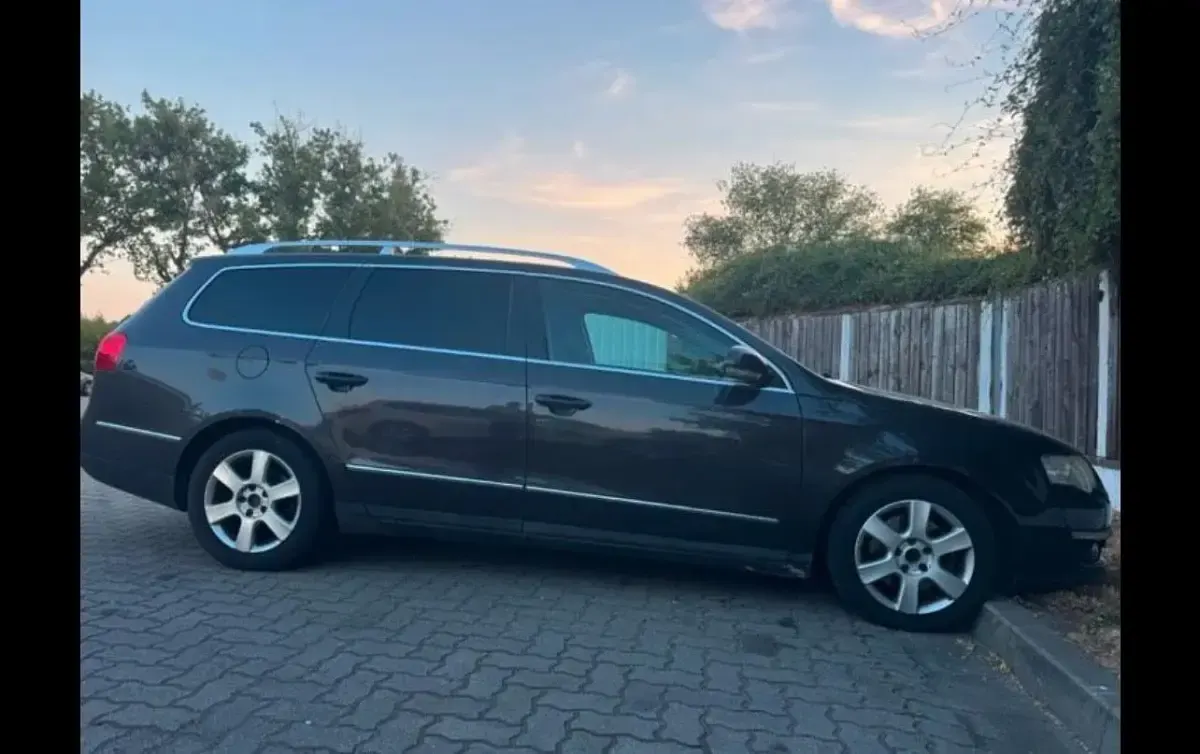 Gebraucht VW Passat 140 PS (102 kW) 2006 Blau Kombi
