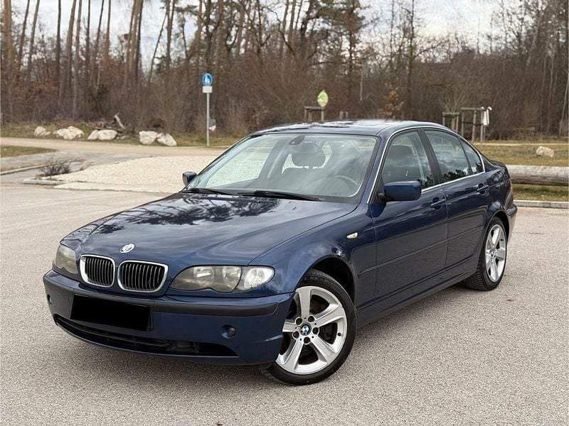 Gebraucht BMW 330 Sport Line 204 PS (150 kW) 2004 Blau Limousine