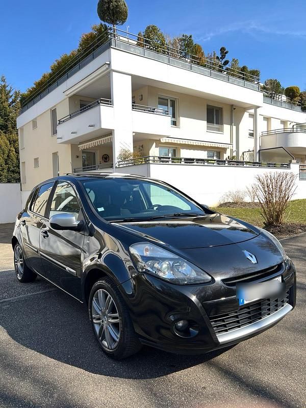 Schwarz Gebraucht 2012 Renault Clio III Limousine | 4.599 € - Bild 1/4