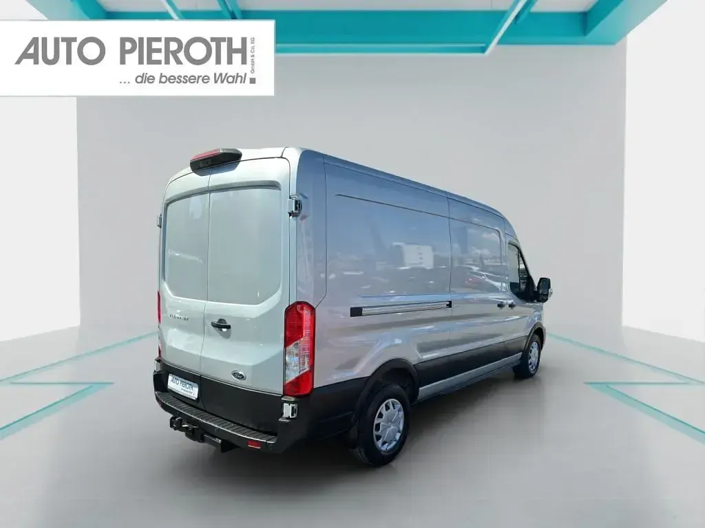 Gebraucht Ford Transit Trend 131 PS (96 kW) 2023 Silber Pickup
