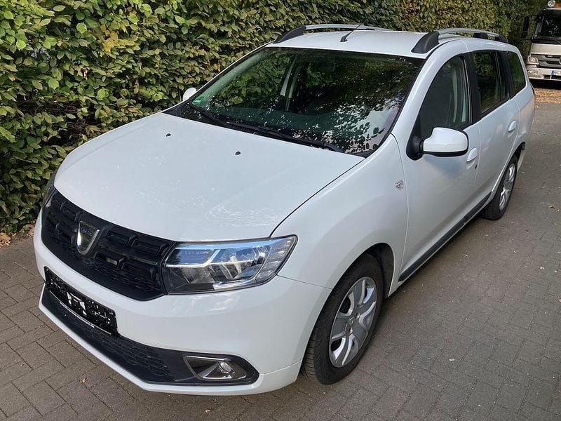 Weiß Gebraucht 2017 Dacia Logan Ambiance Limousine | 6.950 € (Guter Preis) - Bild 1/4