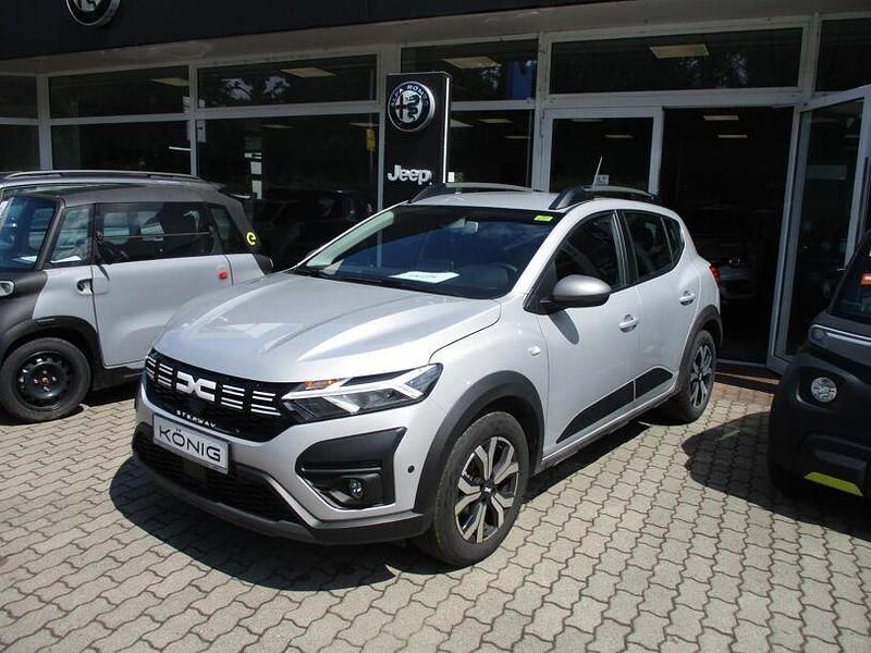 Gebraucht Dacia Sandero Expression 91 PS (66 kW) 2023 Grau Kleinwagen