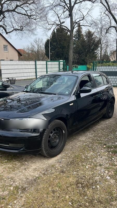 Schwarz Gebraucht 2009 BMW 118 Kleinwagen | 4.499 € (Guter Preis) - Bild 1/4