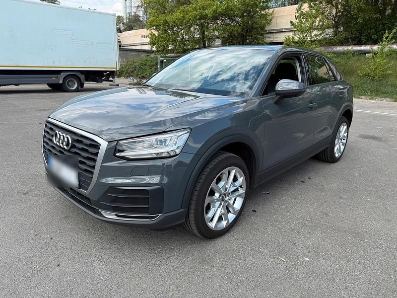 Usata Audi Q2 150 CV (110 kW) 2017 Grigio SUV