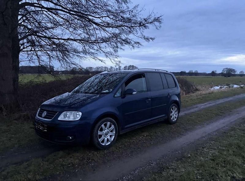 Blau Gebraucht 2004 VW Touran Highline Van / Kleinbus | 1.500 € (Superpreis) - Bild 1/4