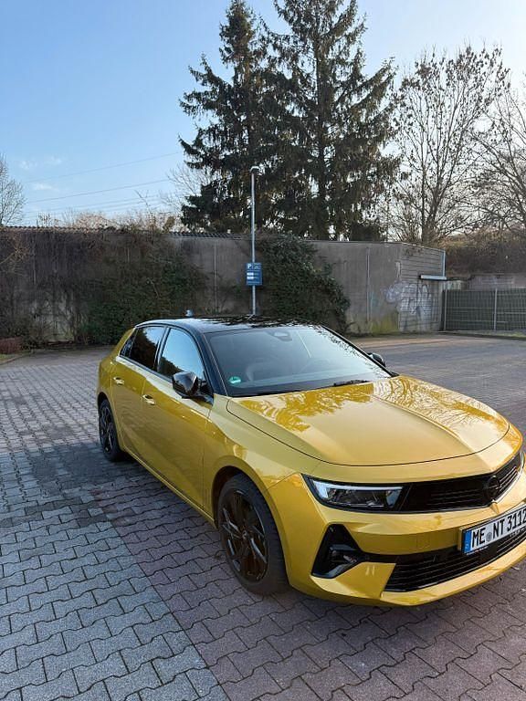 Gebraucht Opel Astra Ultimate 131 PS (96 kW) 2023 Gelb Limousine