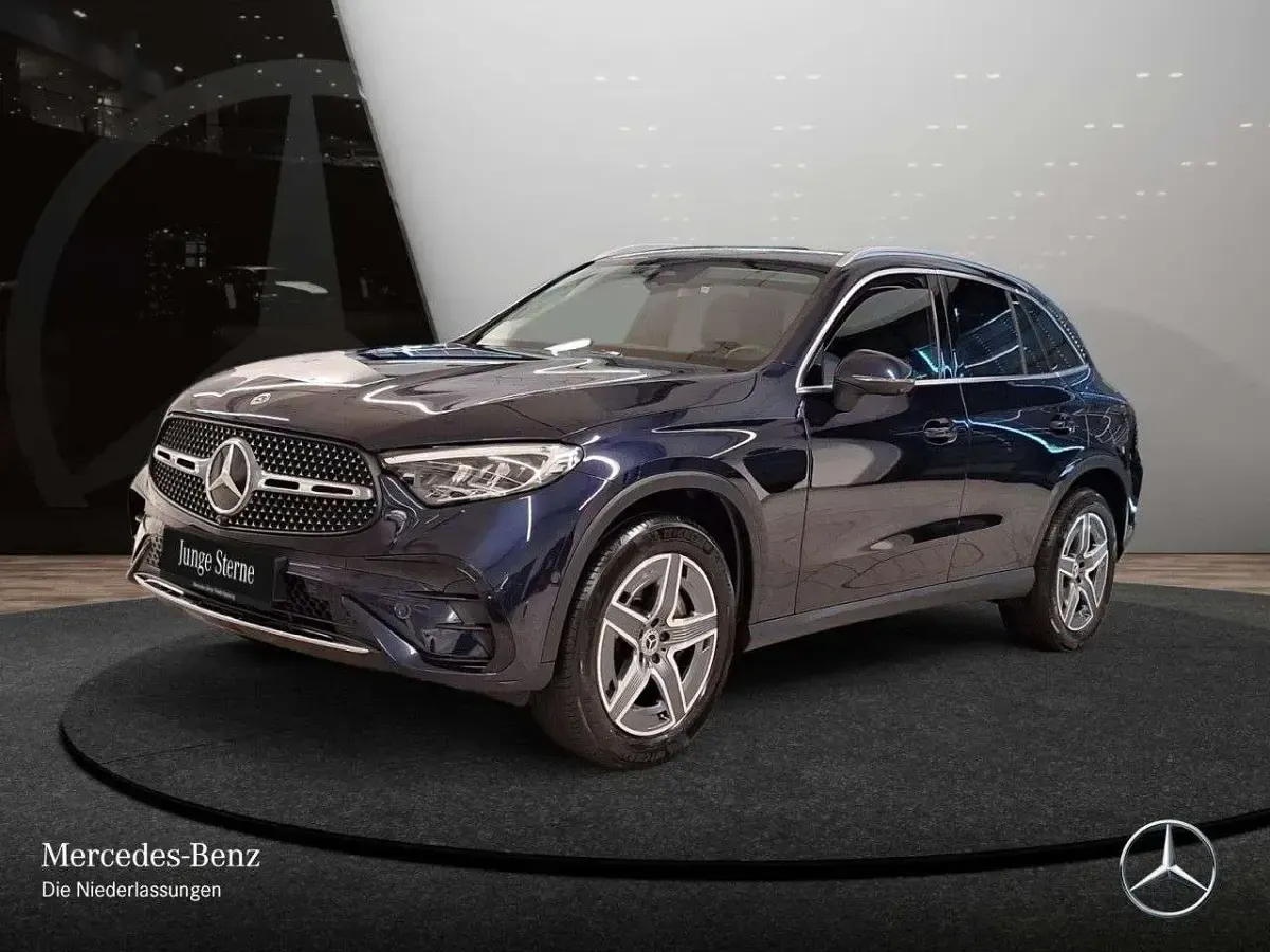 Gebraucht Mercedes GLC200 AMG 204 PS (150 kW) 2023 Blau SUV