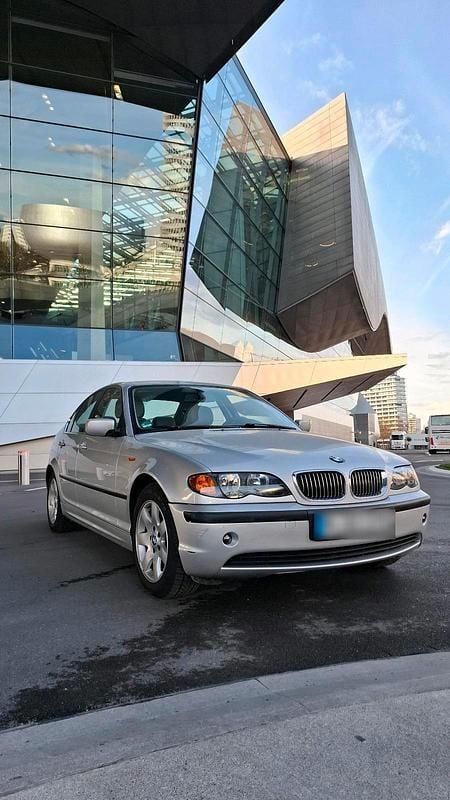 Gebraucht BMW 325 192 PS (141 kW) 2004 Silber Limousine