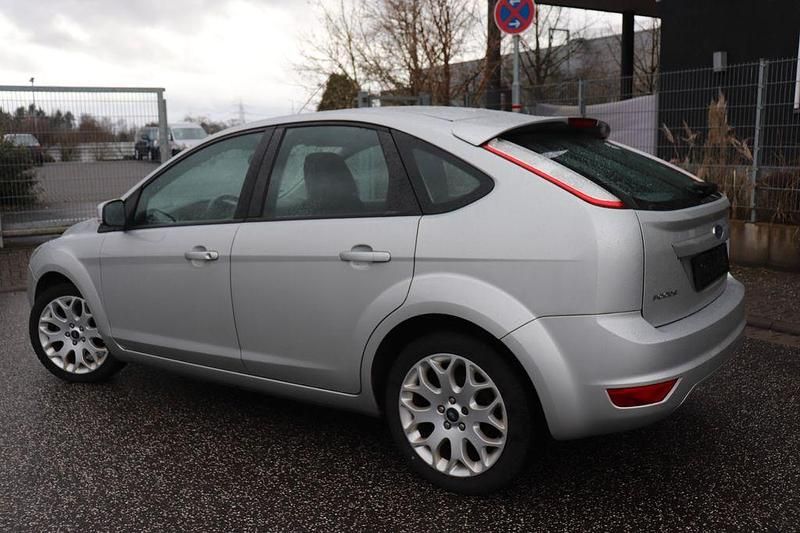 Gebraucht Ford Focus Sport 101 PS (74 kW) 2009 Grau Limousine