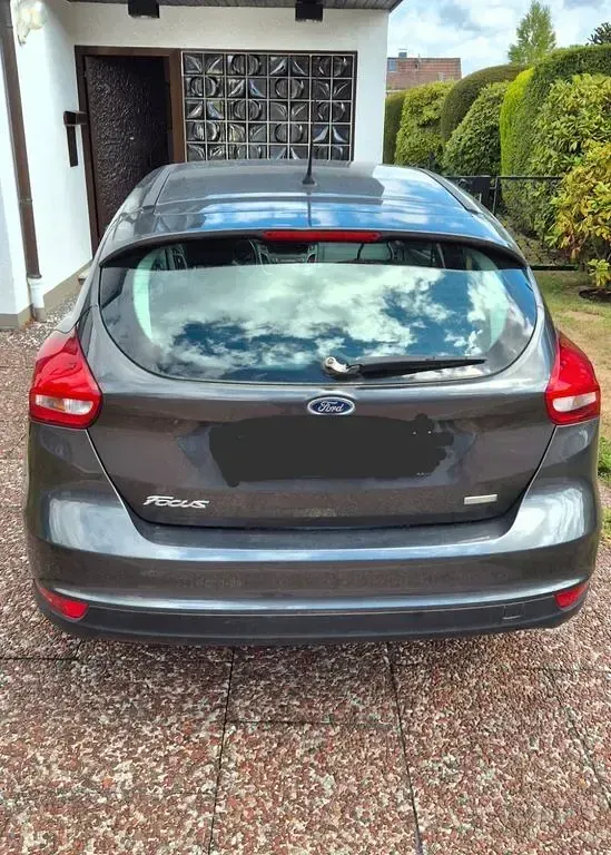 Gebraucht Ford Focus 101 PS (74 kW) 2017 Schwarz Limousine