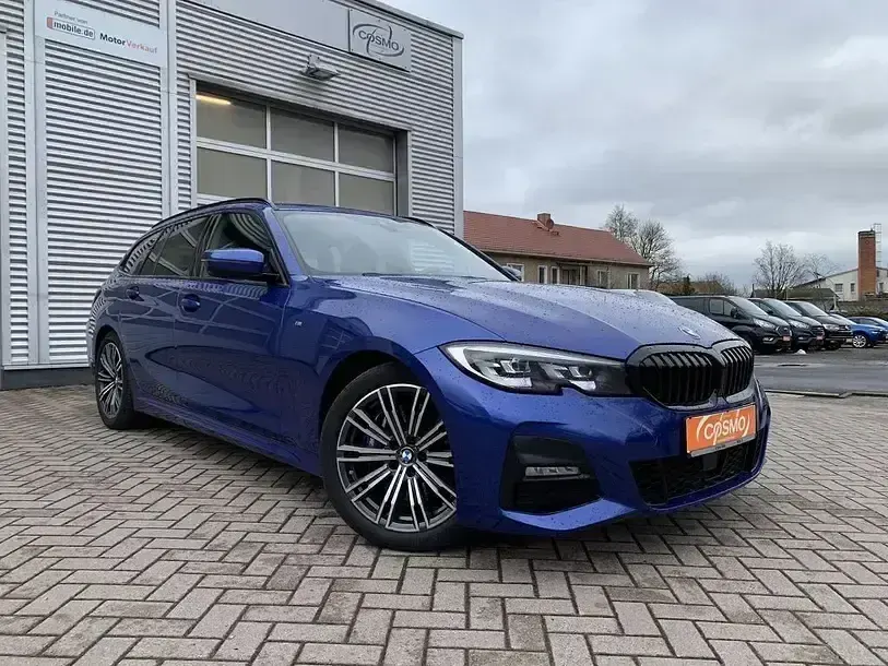 Gebraucht BMW 330 Shadowline 258 PS (189 kW) 2021 Portimao blau metallic (metallic) Kombi
