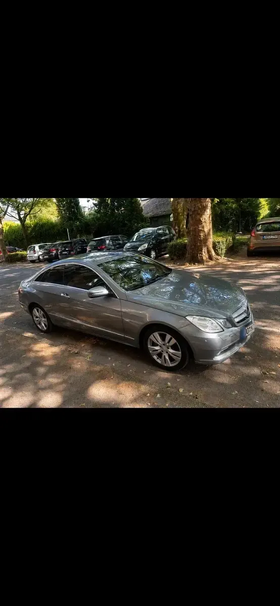 Gebraucht Mercedes E350 292 PS (214 kW) 2009 Grau Coupé