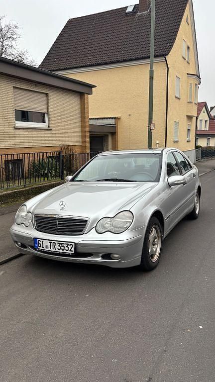 Gebraucht Mercedes C200 163 PS (119 kW) 2002 Grau Limousine