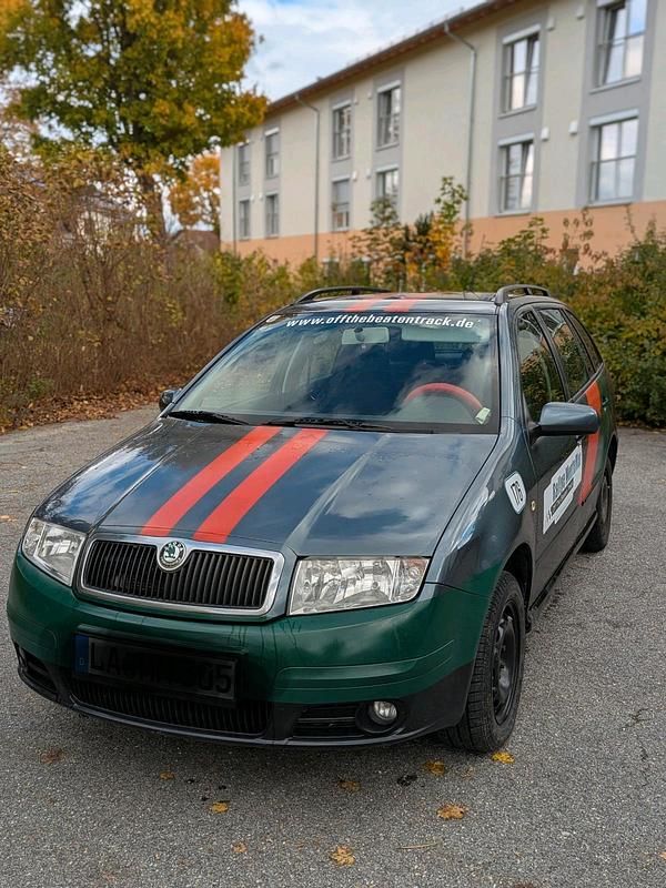 Silber Gebraucht 2005 Skoda Fabia Classic Kleinwagen | 699 € (Superpreis) - Bild 1/4