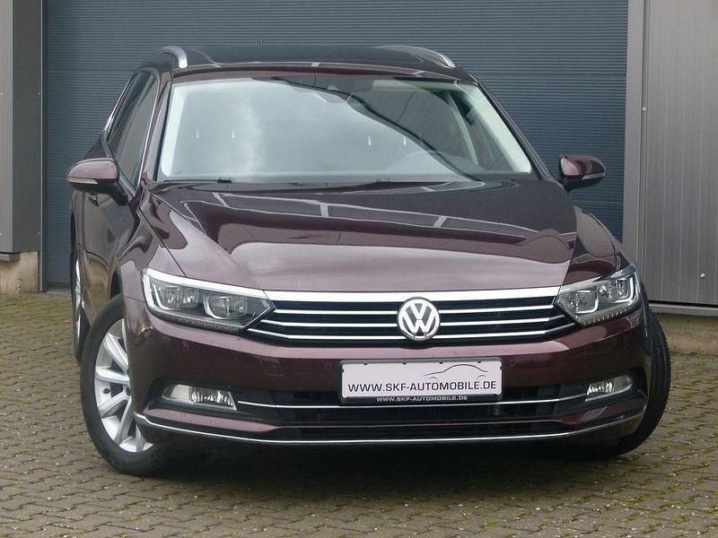 Gebraucht VW Passat Highline 221 PS (162 kW) 2017 Rot Limousine