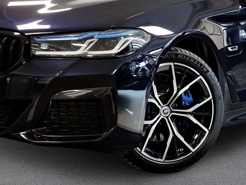 Gebraucht BMW 530e Efficient Dynamics 292 PS (214 kW) 2023 Carbonschwarz Kombi