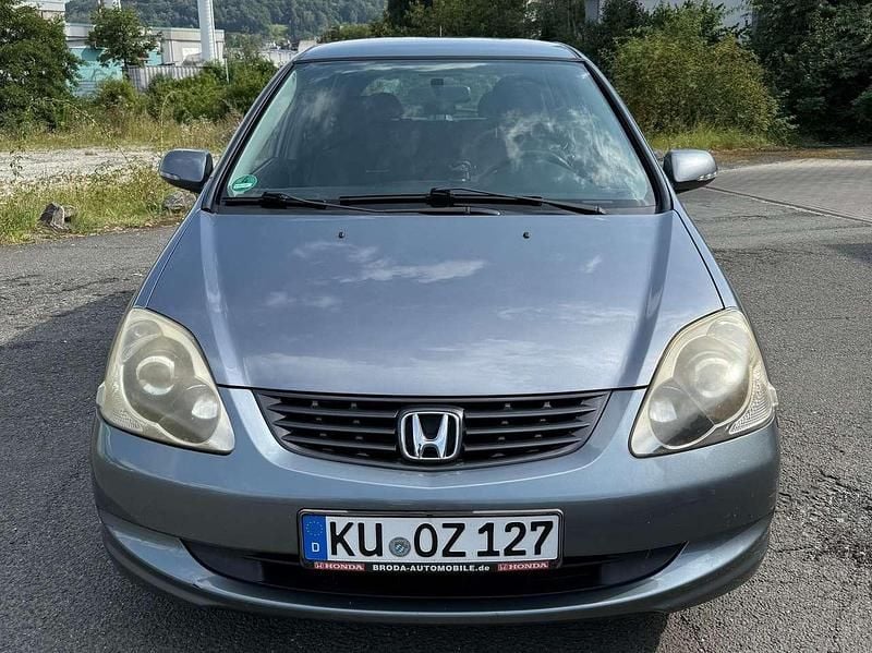 Silber Gebraucht 2004 Honda Civic Limousine | 2.000 € (Fairer Preis) - Bild 1/4