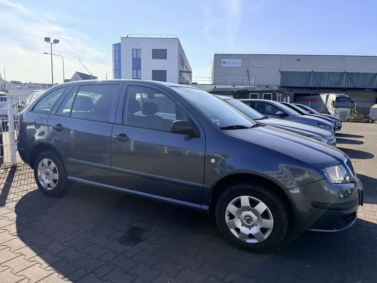 Gebraucht Skoda Fabia Classic 64 PS (47 kW) 2006 Grau Limousine