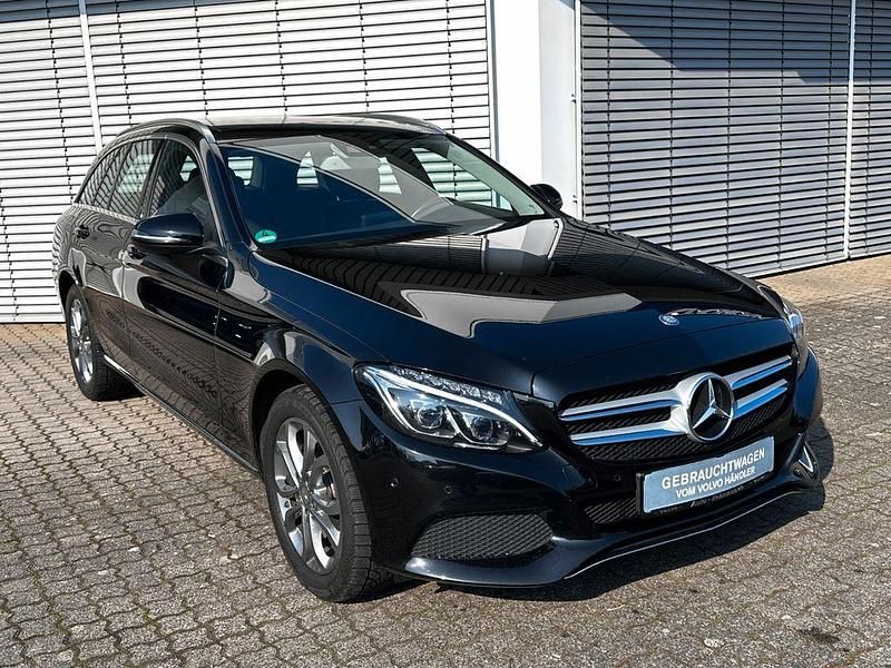 Gebraucht Mercedes C220 Exclusive 170 PS (125 kW) 2016 Schwarz Limousine